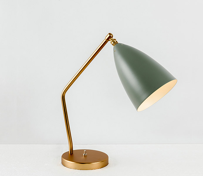 Modern Minimalist Metal Table Lamp with Colorful Lampshades