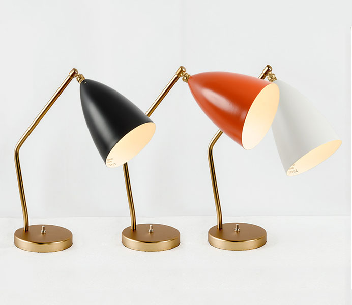 Modern Minimalist Metal Table Lamp with Colorful Lampshades