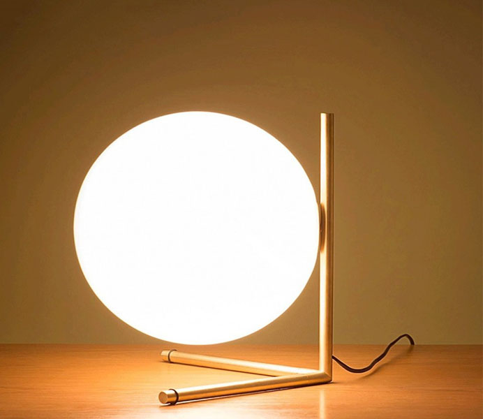 Modern Minimalist Gold Color Iron Table Lamp with Glass Shade 