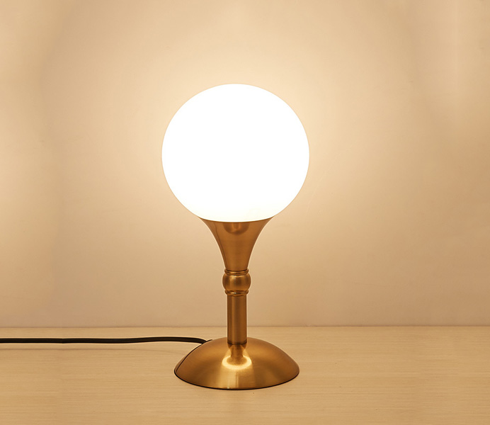 Simple Gold Iron Mini Table Lamp with Glass Shade 